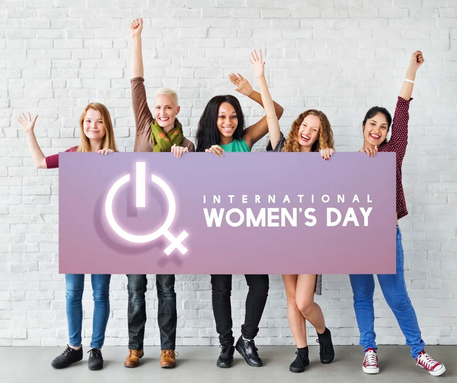 Kobiety za znakiem na Międzynarodowy Dzień Kobiet 2023 r.
