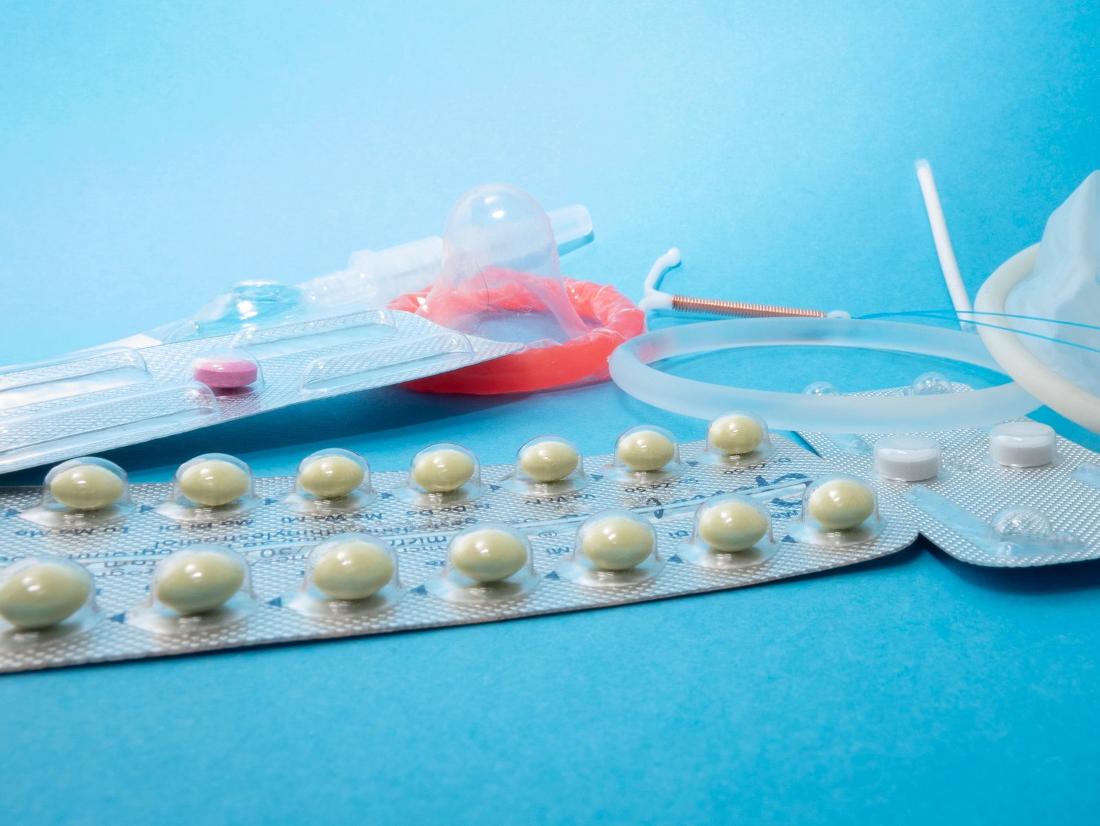 Prezerwatywa, pigułka antykoncepcyjna i inne środki antykoncepcyjne